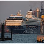 Mein Schiff 1 / II