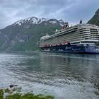 MEIN SCHIFF 1 IM GEIRANGERFJORD 