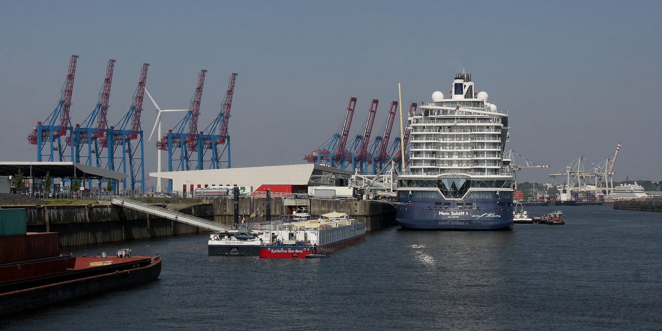 Mein Schiff 1 At Kreuzfahrt Terminal Foto Bild World