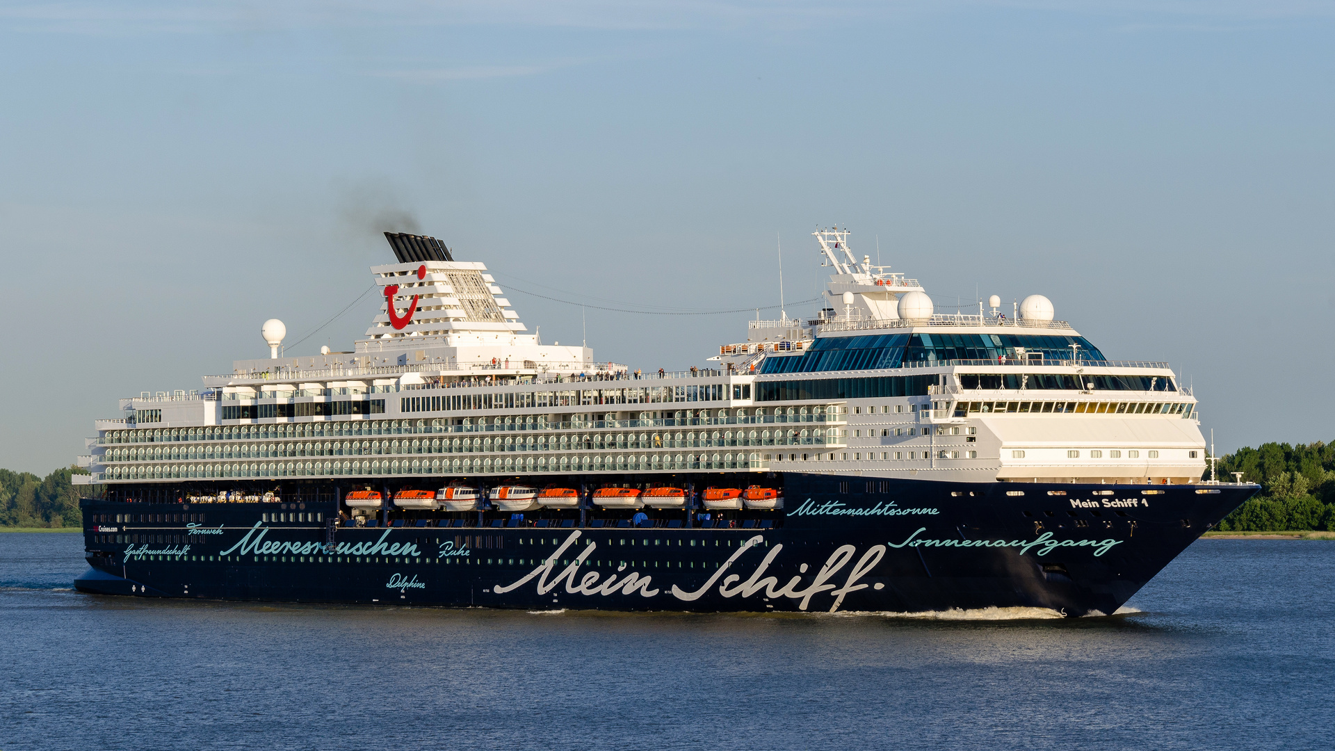 Mein Schiff 1 Mitternachtssonne Foto &amp; Bild motive, schiffe