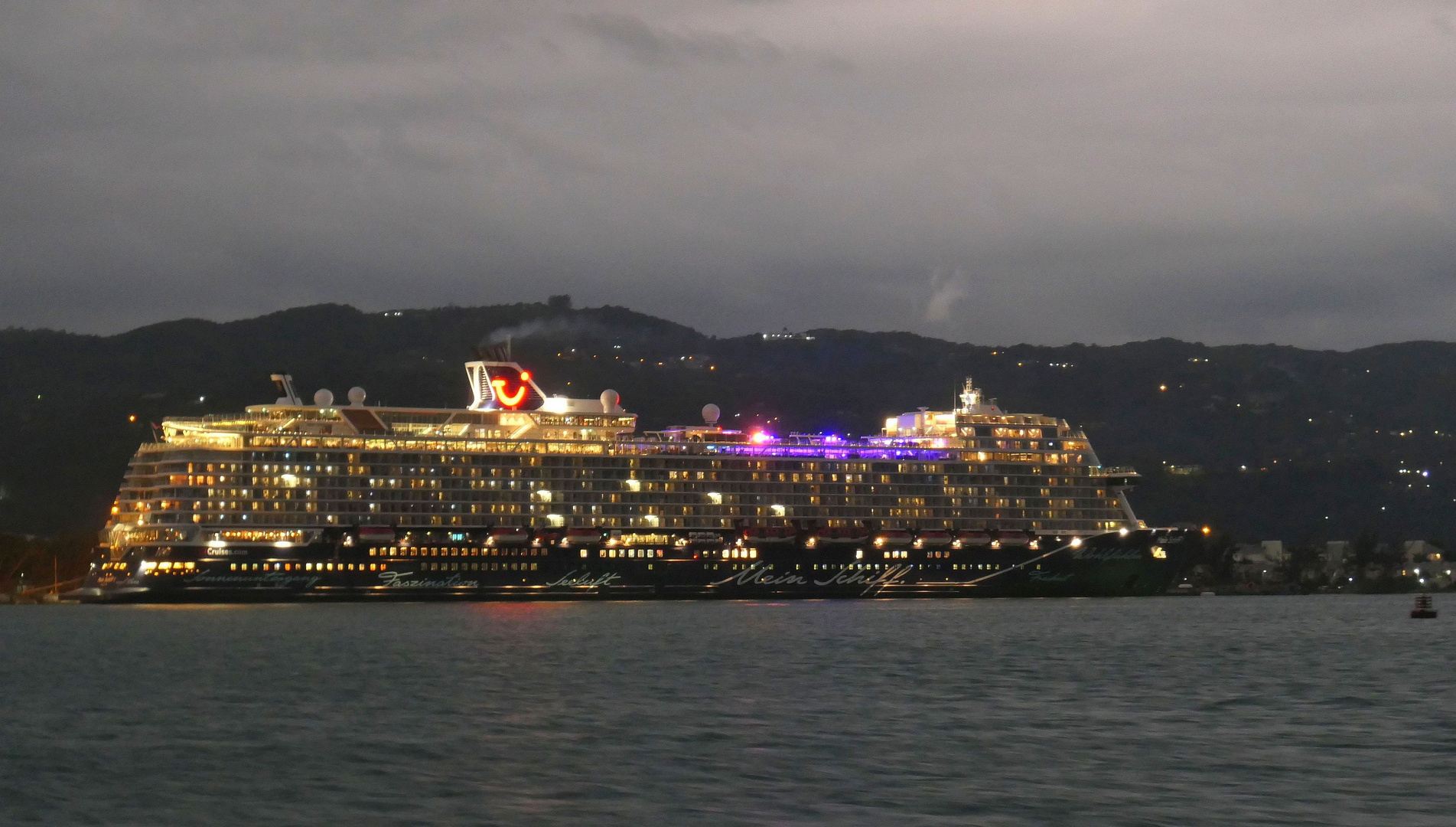 Mein Schiff 1 - Montego Bay - Jamaika - Rückfahrt mit dem Trimaran