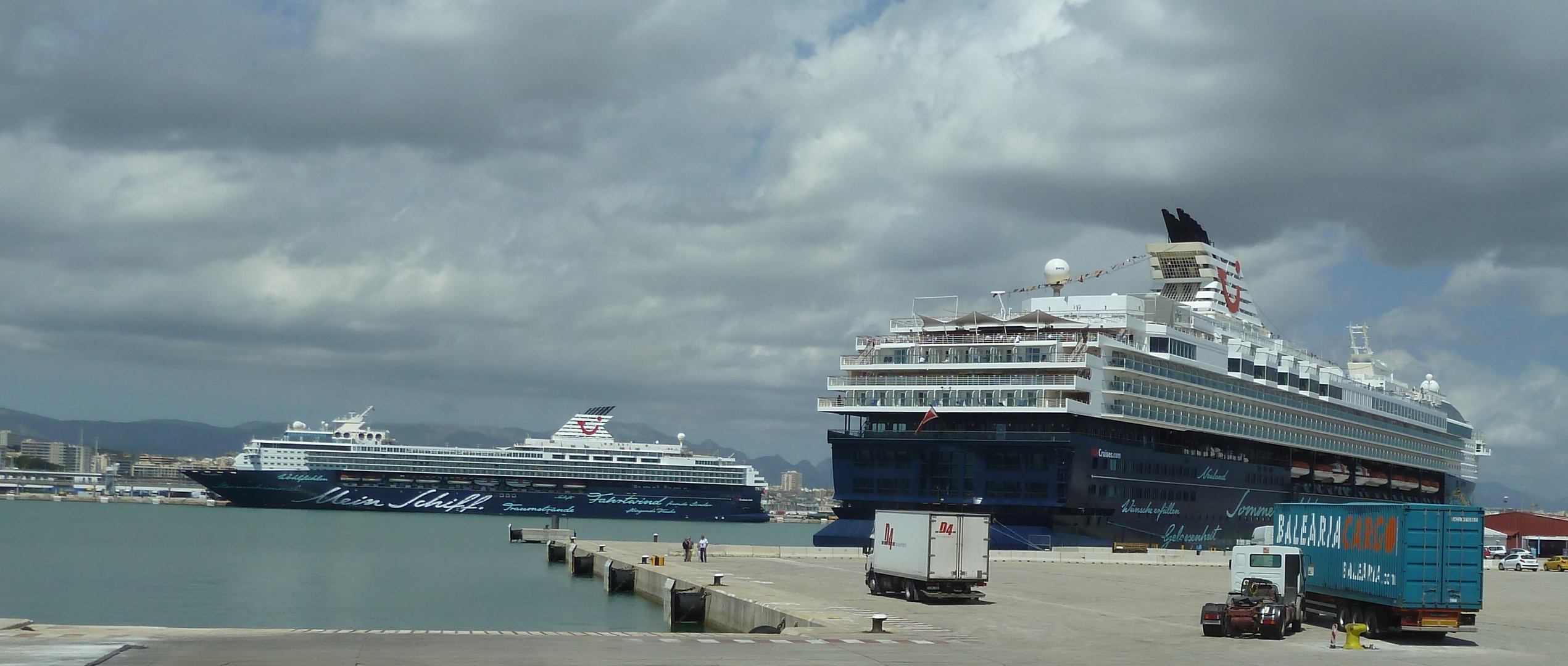 "Mein Schiff 1" und "Mein Schiff 2"