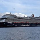 Mein Schiff 1 verlässt Kiel