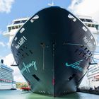 "Mein Schiff 1" von vorne