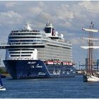 "Mein Schiff 1" zu Besuch in Rostock-Warnemünde