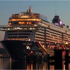 Mein Schiff 2 am Ostseekai in Kiel