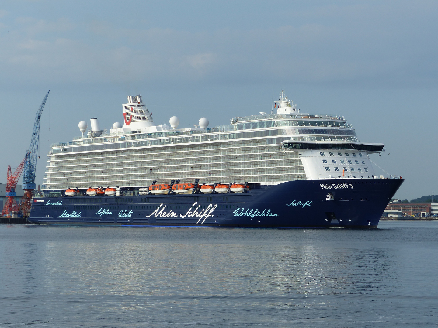 Mein Schiff 3 Foto Bild Schiffe Und Seewege Motorschiffe Kreuzfahrtschiffe Bilder Auf Fotocommunity