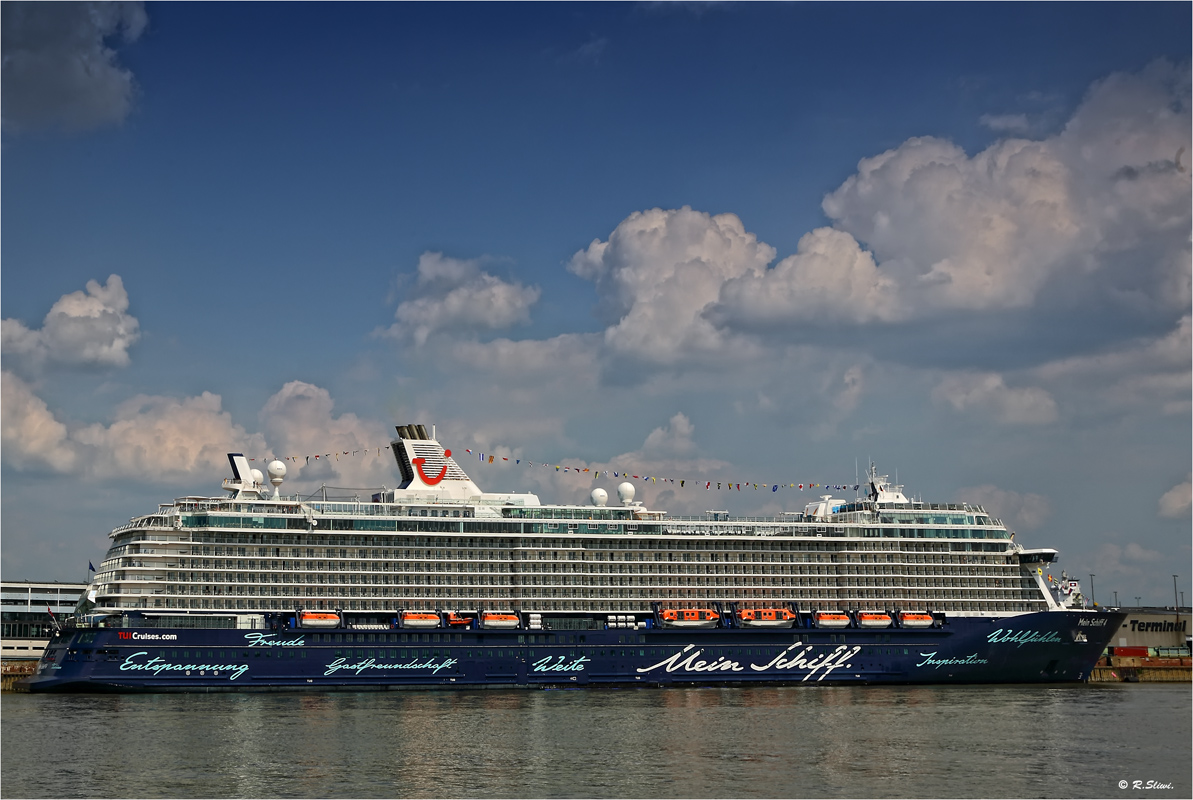 Mein Schiff 4