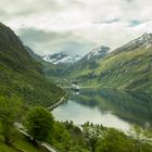 Mein Schiff 4 hat vor Geiranger festgemacht