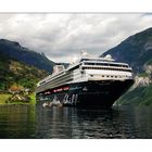 Mein Schiff im Geirangerfjord