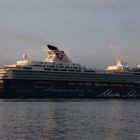 "Mein Schiff" Kiel einlaufend