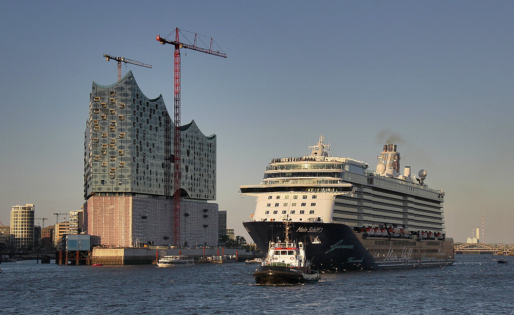 »Mein Schiff« No. 3 meets Elb-Philharmonie