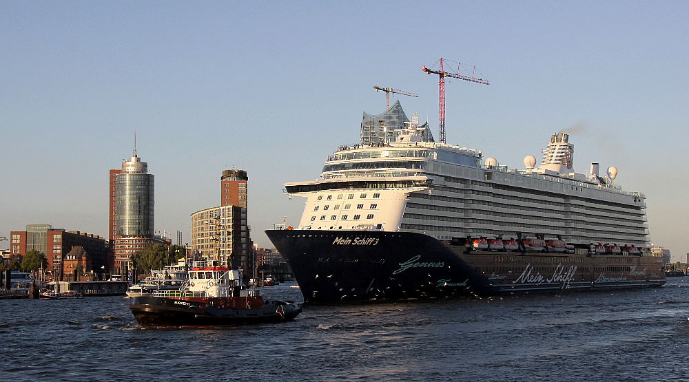 »Mein Schiff« No. 3 meets HTC-Towers