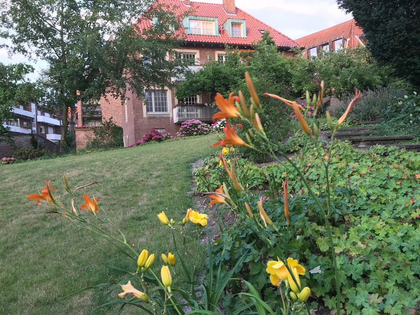 Mein Schoner Garten Foto Bild Landschaft Jahreszeiten Lebensraume Bilder Auf Fotocommunity