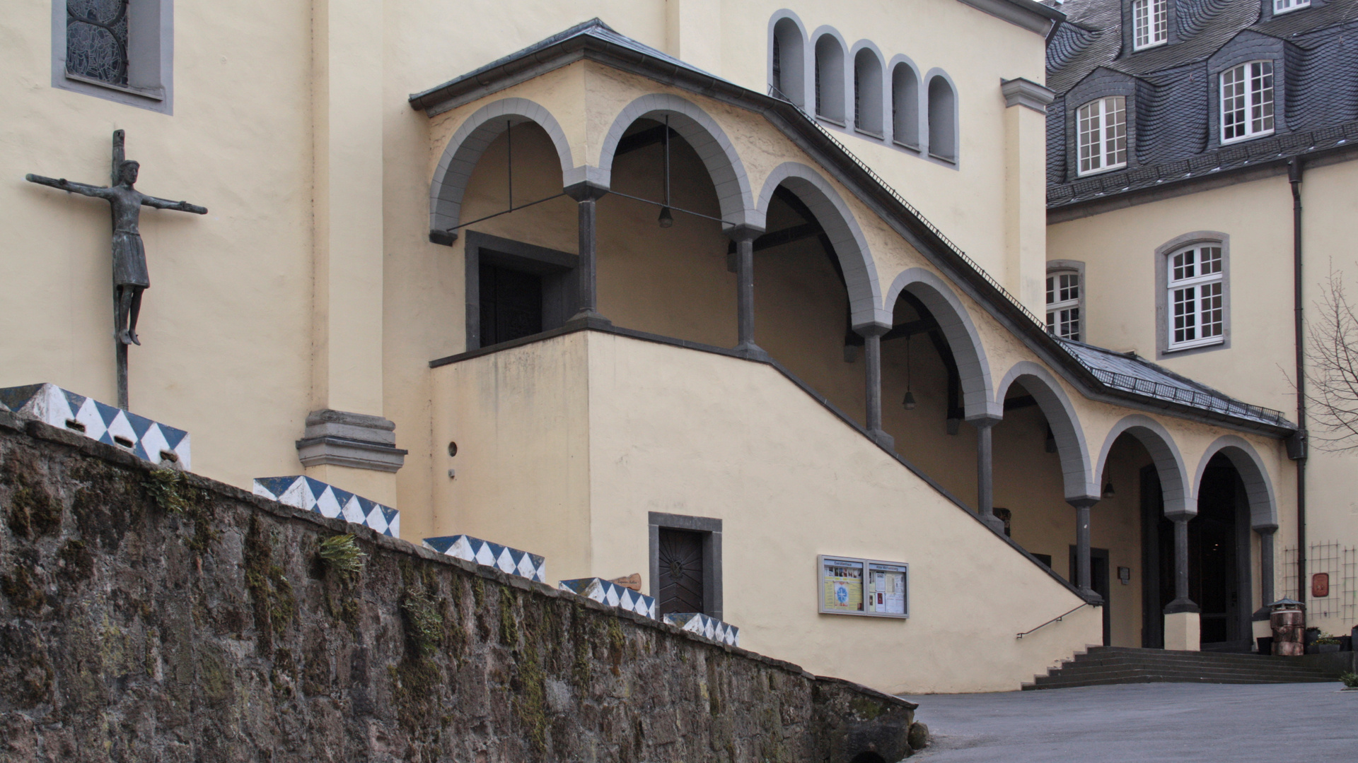 Mein Siegburg: Aufgang zur Abteikirche