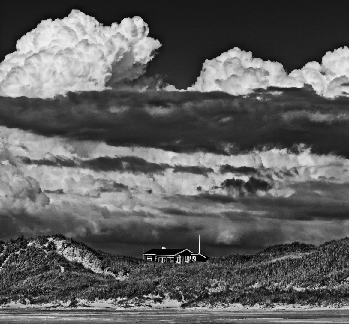 mein strand - mein haus - meine wolken ... schön wär´s ...