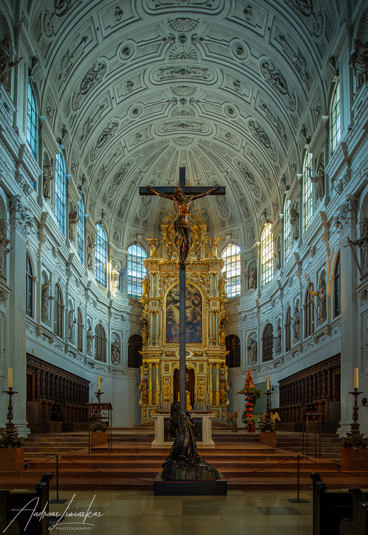 Mein"blick zum Chor" in der Jesuitenkirche St. Michael in München