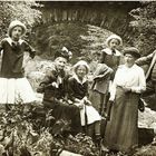 Meine Ahnen beim Waldspaziergang vor 100 Jahren