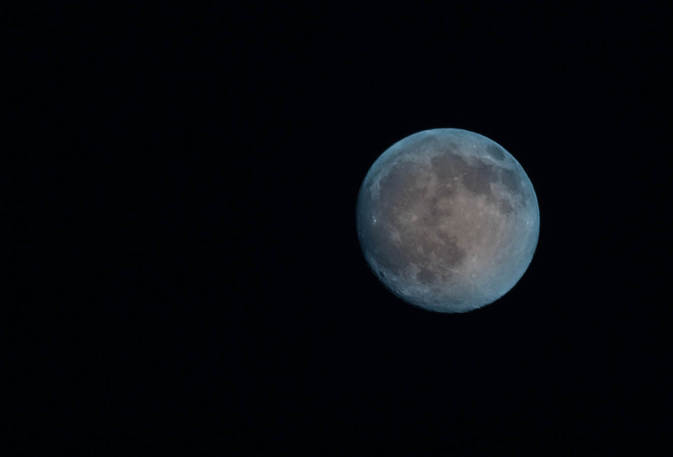 Meine erste Aufnahme vom Mond