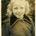 Meine Frau auf dem Schulweg 1951-52