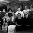 Meine Großmutter mit ihrem Theaterclub ca. 1925