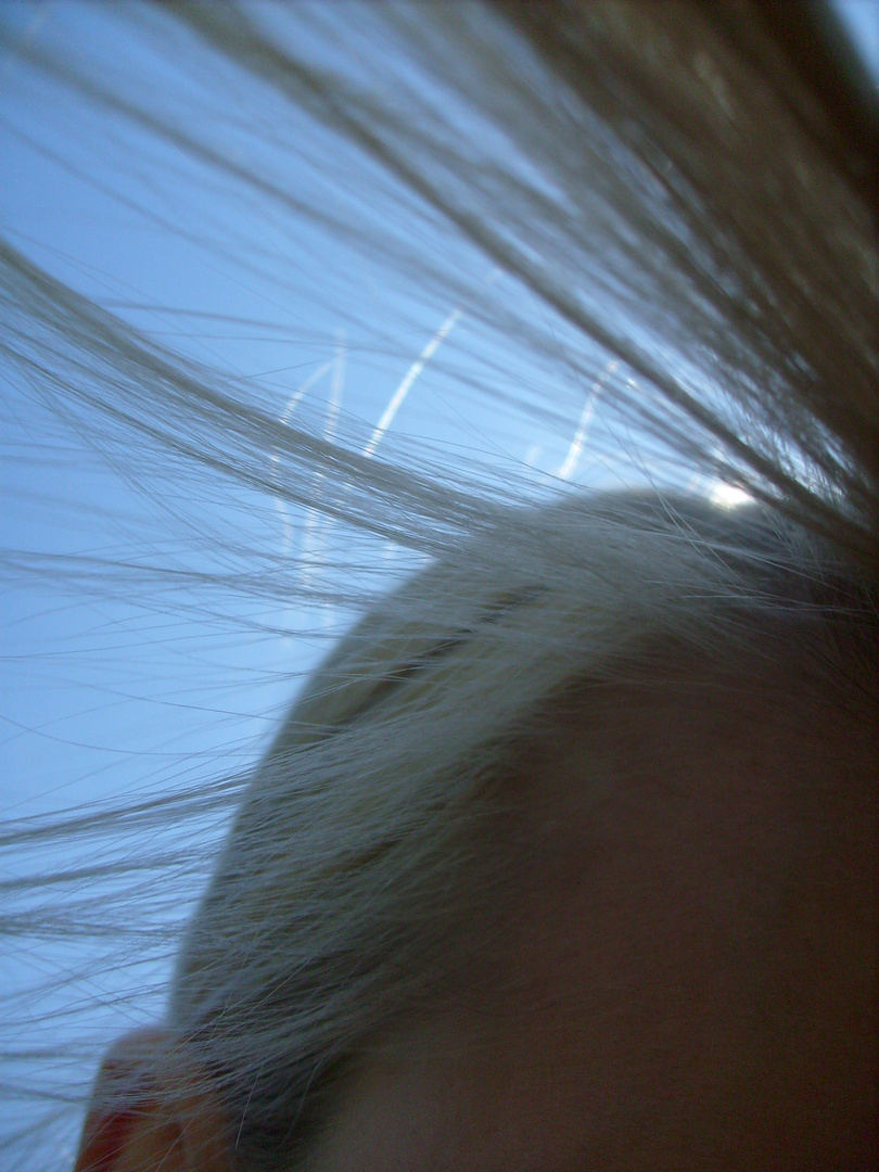 Meine Haare fliegen im Wind