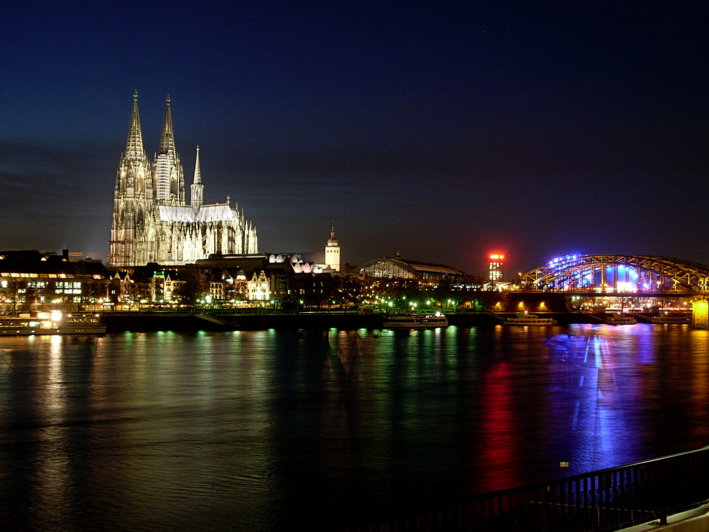 Meine Heimatstadt bei Nacht