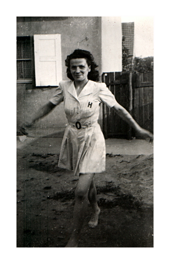 Meine Mutter vielleicht 1930/32 aufgenommen in Himmelpfort
