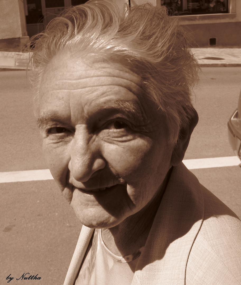 meine Oma Foto &amp; Bild | erwachsene menschen, menschen im alter ...