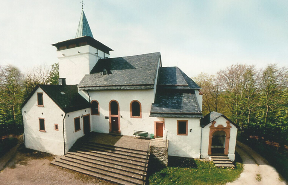 Meine Sonntagskirche auf der Bergspitze