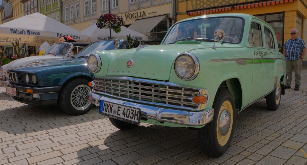 Meiningen, alte Autos, 3 (Meiningen, coches viejos, 3)