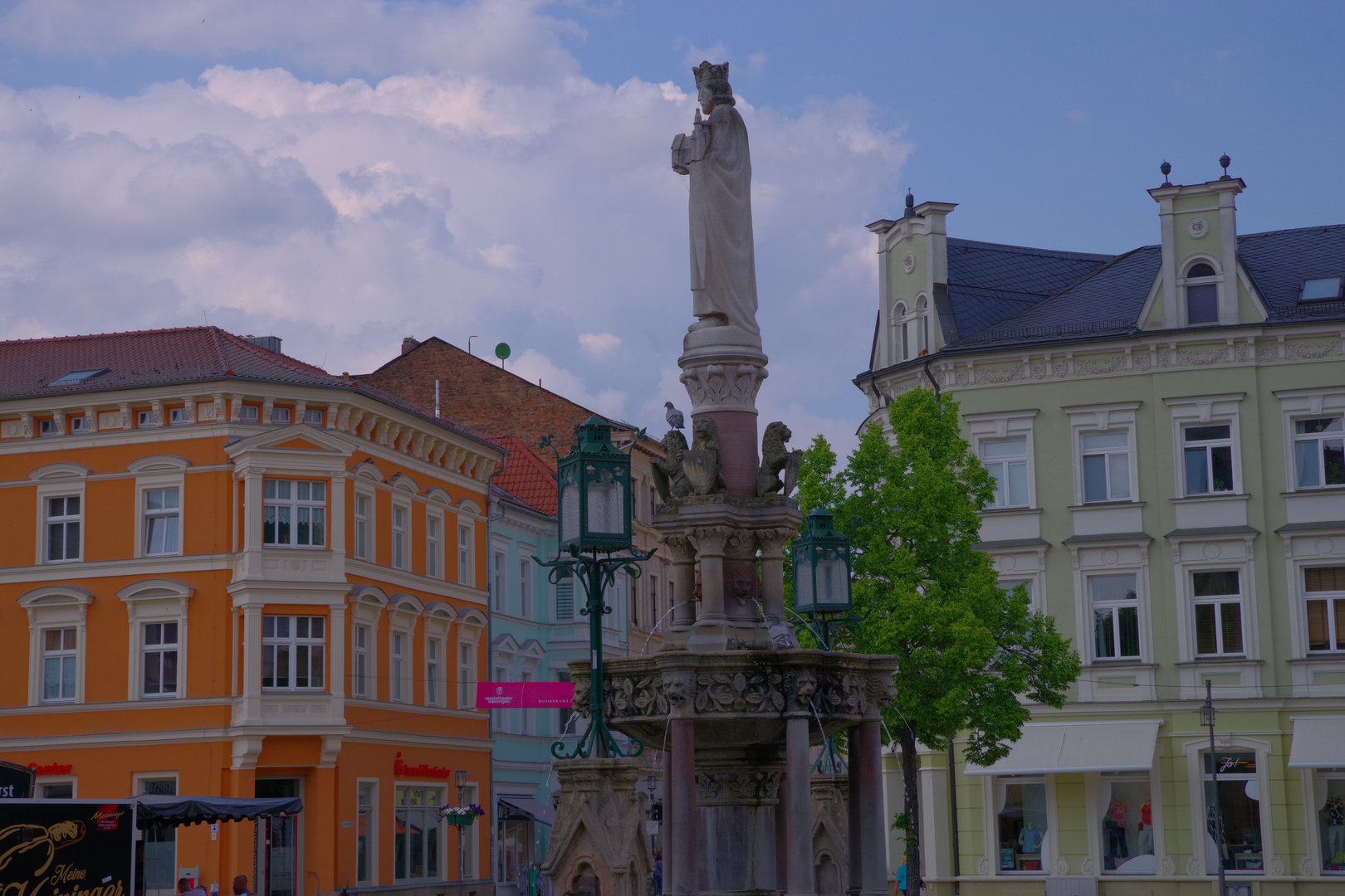 Meiningen, am "Heinrichsbrunnen"