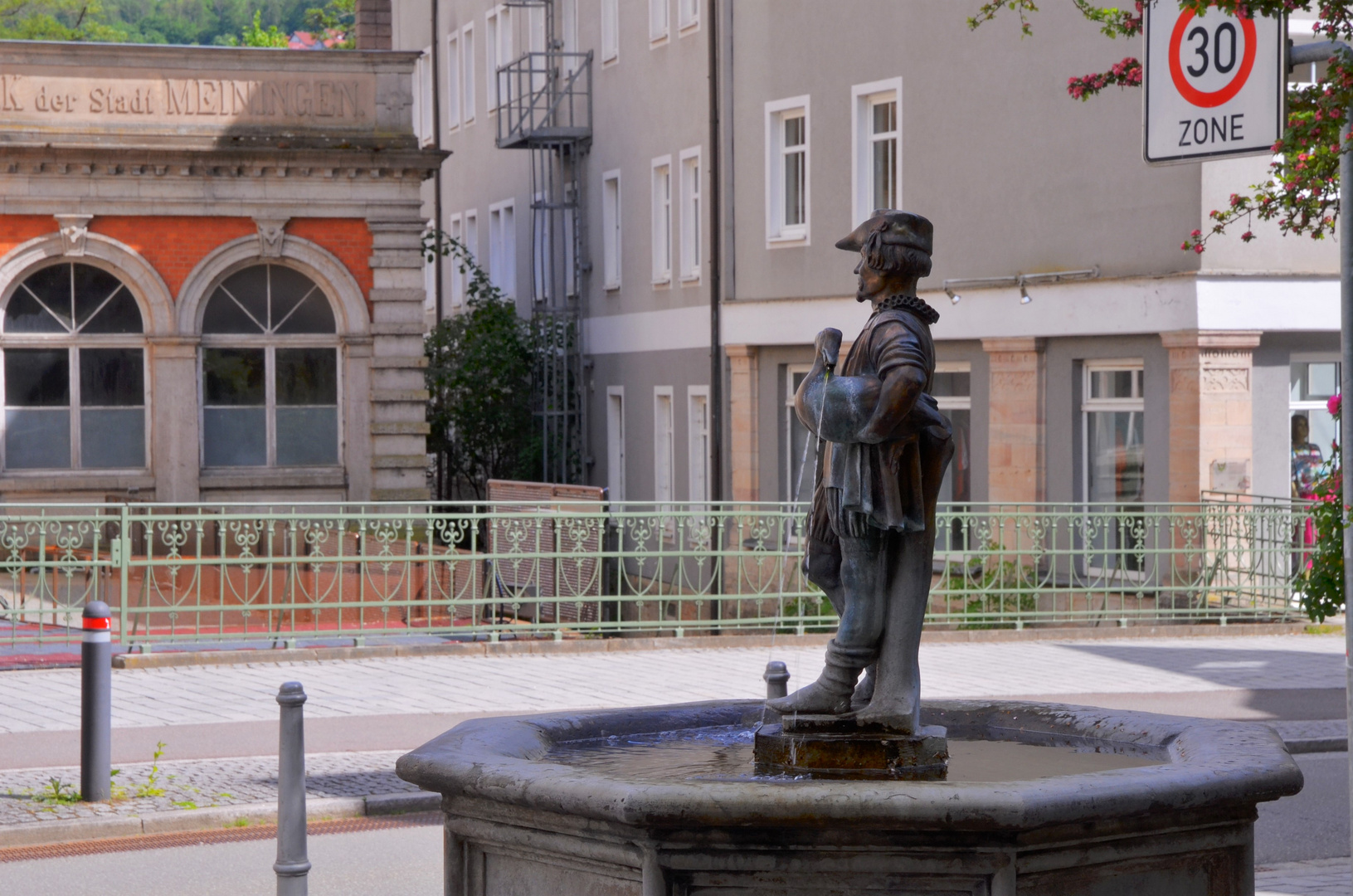 Meiningen, der Gänsemännchenbrunnen