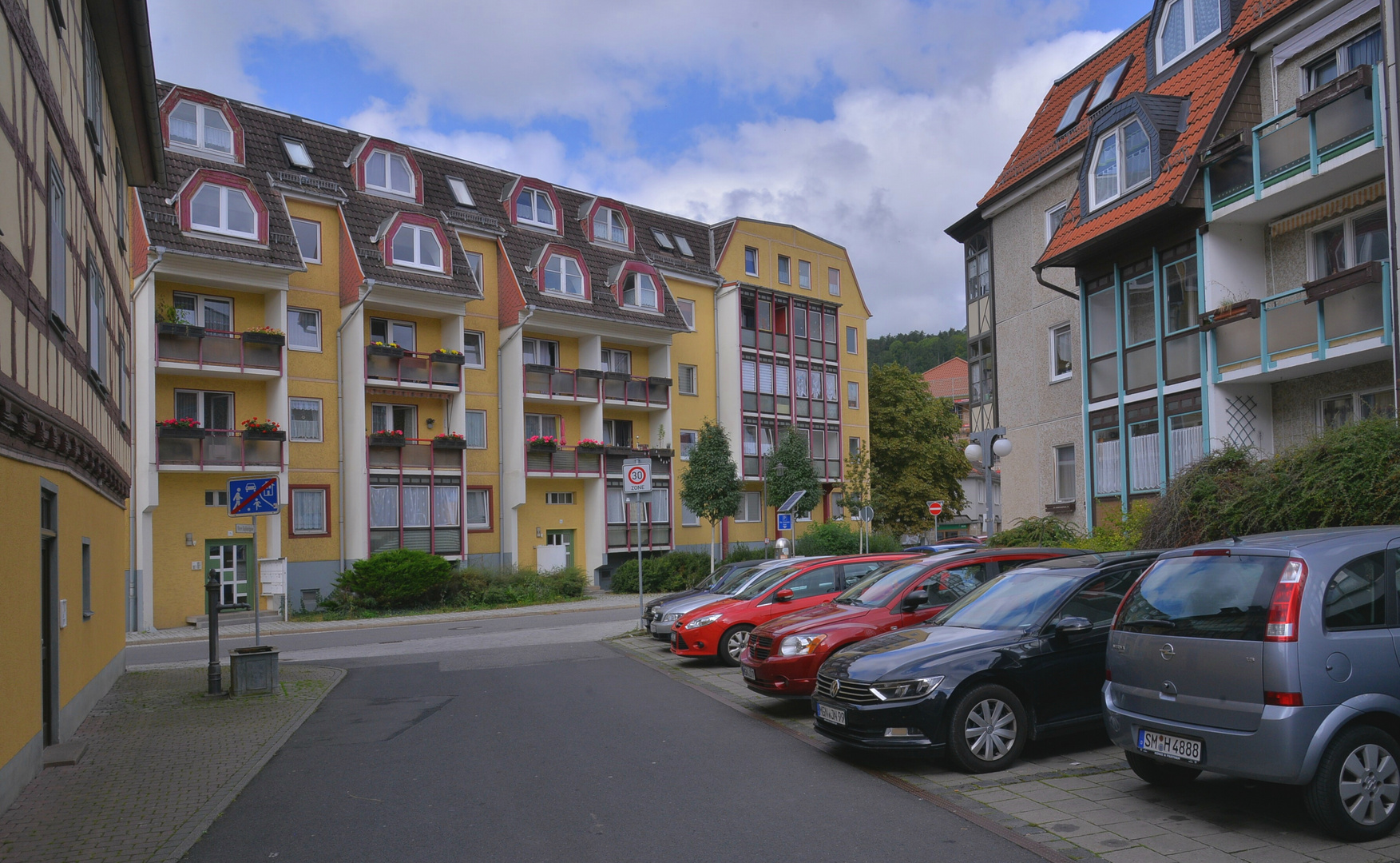 Meiningen, moderne Häuser (Meiningen, casas modernas)