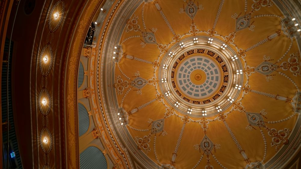 Meiningen, Theater, Blick zur Decke (Meiningen, teatro, vista al techo)