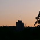 Meint der kleine Turm zum grossen:"Du ich will auch mal so gross werden wie du"