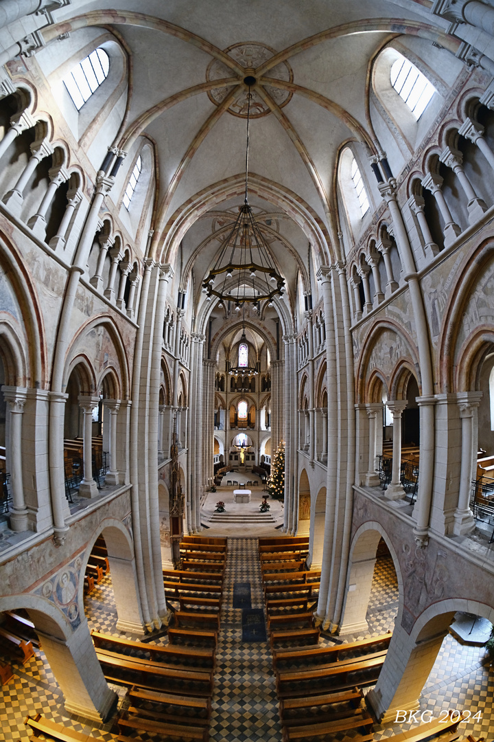 Meisterliche Architektur der Gotik - Georgsdom Limburg 