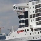 Meisterwerke der Technik unter sich - Queen Mary 2 & Elbphilharmonie Hamburg