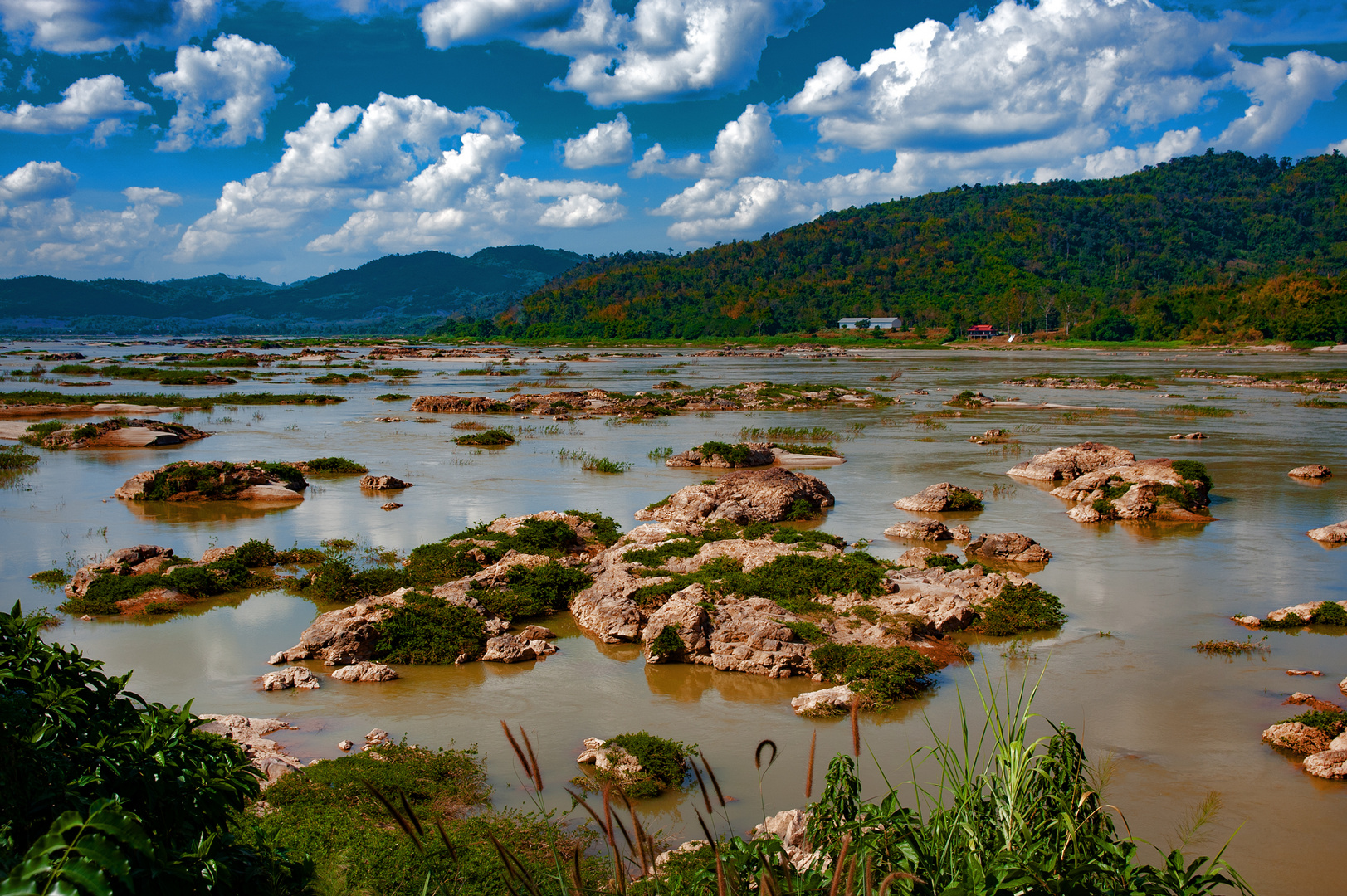 Mekong river at Nong Pla Buek