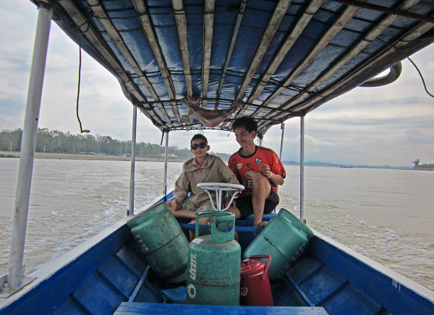 Mekongfahrt mit explosiver Fracht