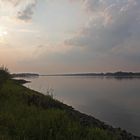 Melancholische Abendstimmung an der Elbe