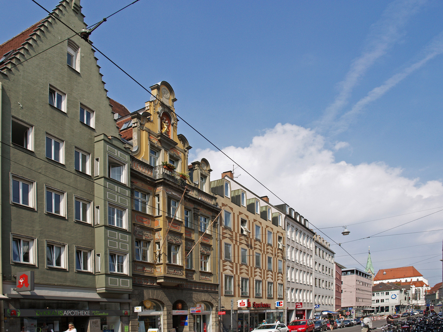 Mélange d’architecture dans une rue d’Augsbourg  -  Architektur-Mischung in einer Augsburger Strasse