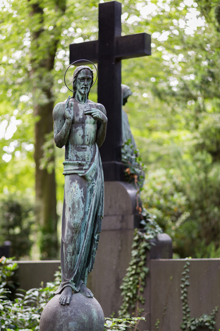 Melaten Friedhof Köln-V09