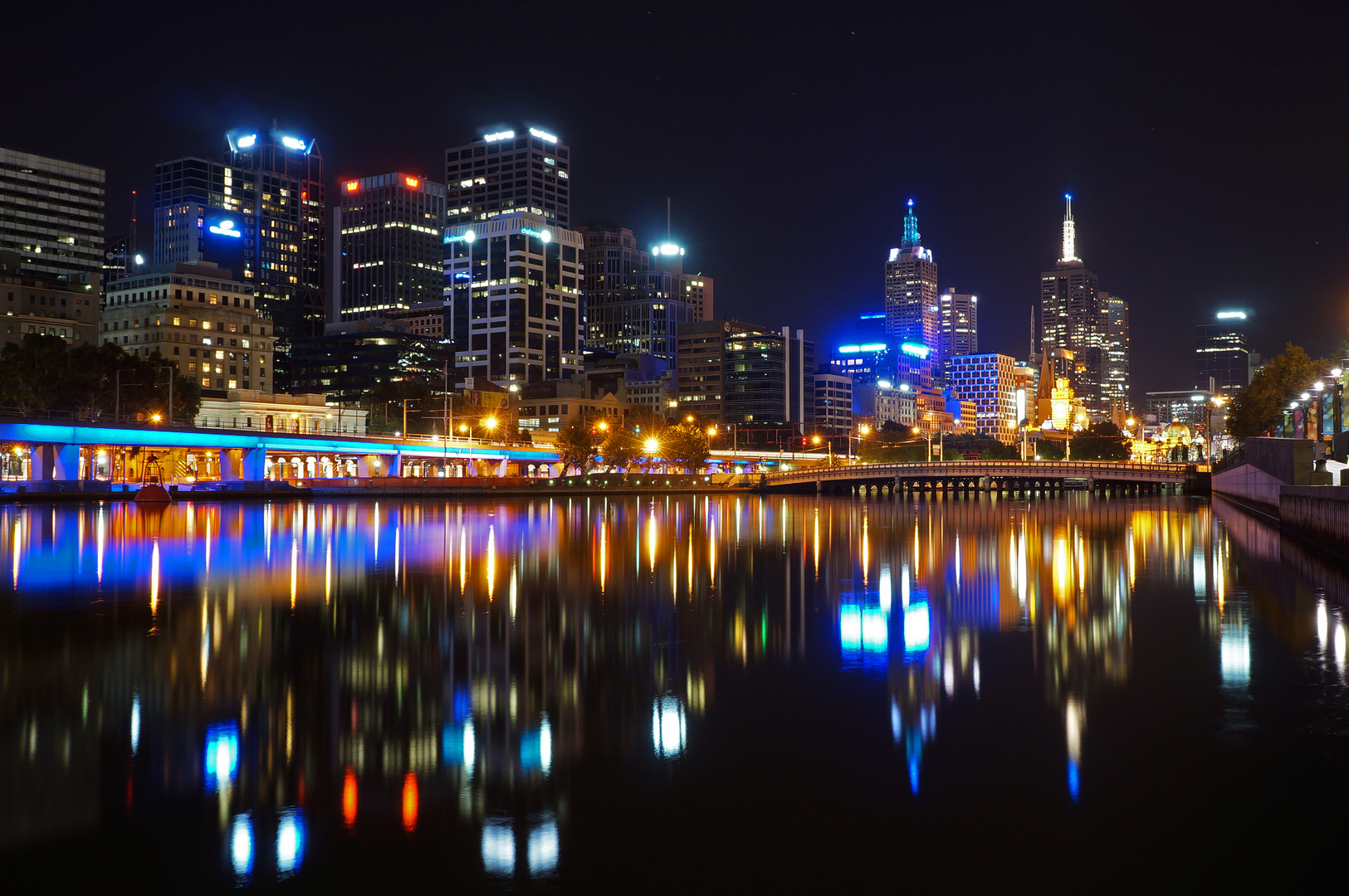 Melbourne bei Nacht