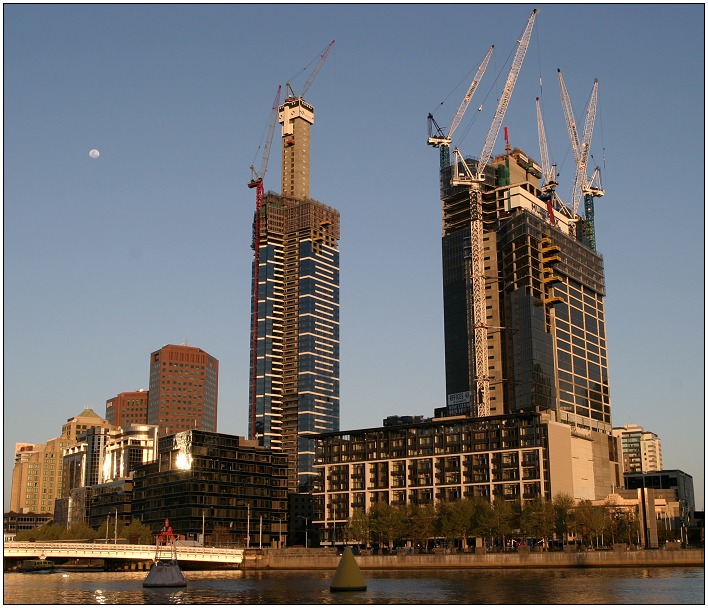 Melbourne: Southbank at dusk