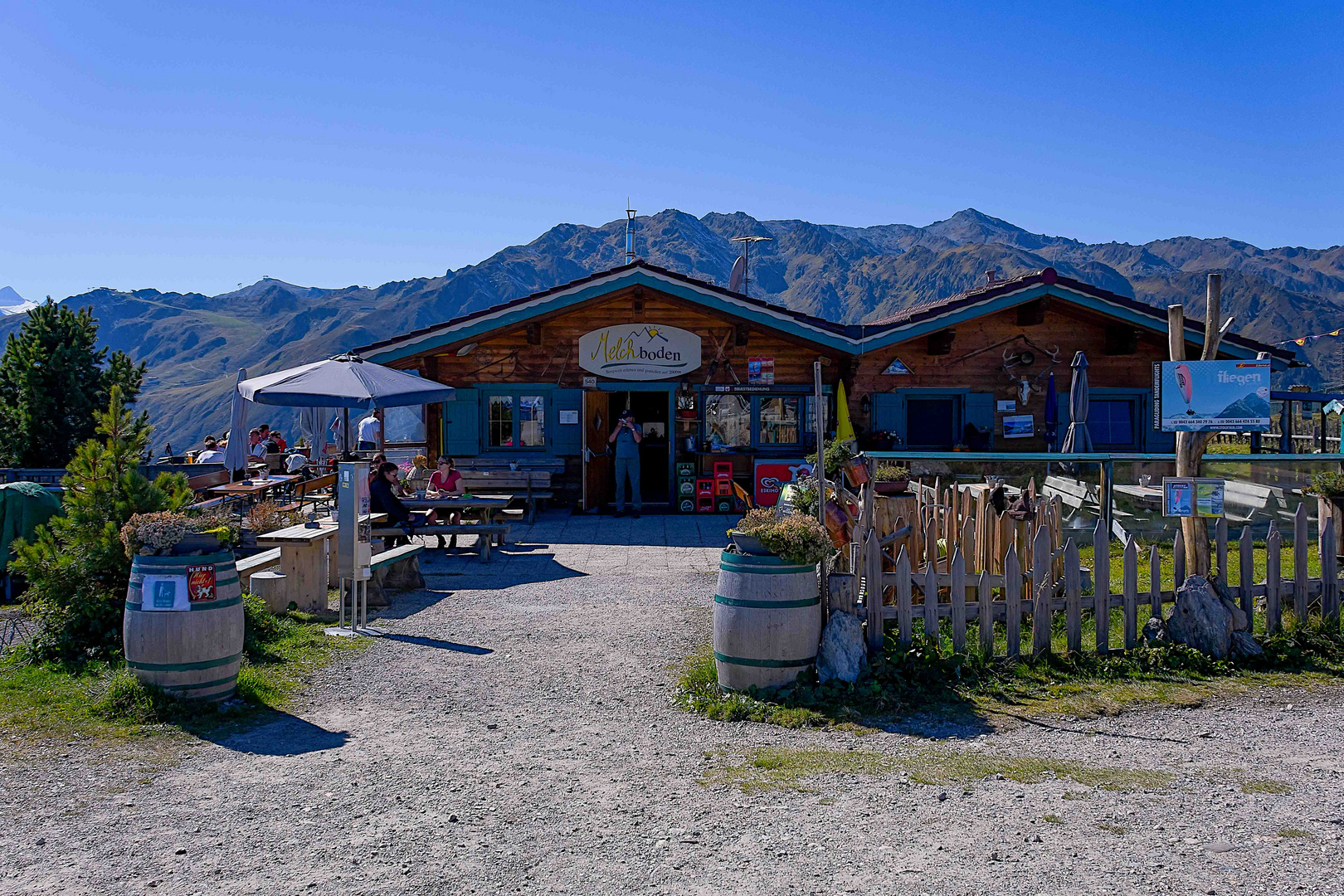 Melchbodenhütte. Nach Mayrhofen mit dem Bus oder Sammeltaxi