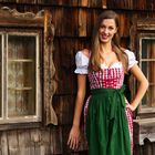 Meli im Dirndl