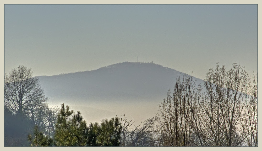 Melibokus im winterlichen Morgendunst