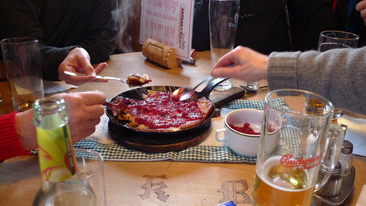 Melker Mus auf der ABFAHRTShütte Skiabfahrt Aschau