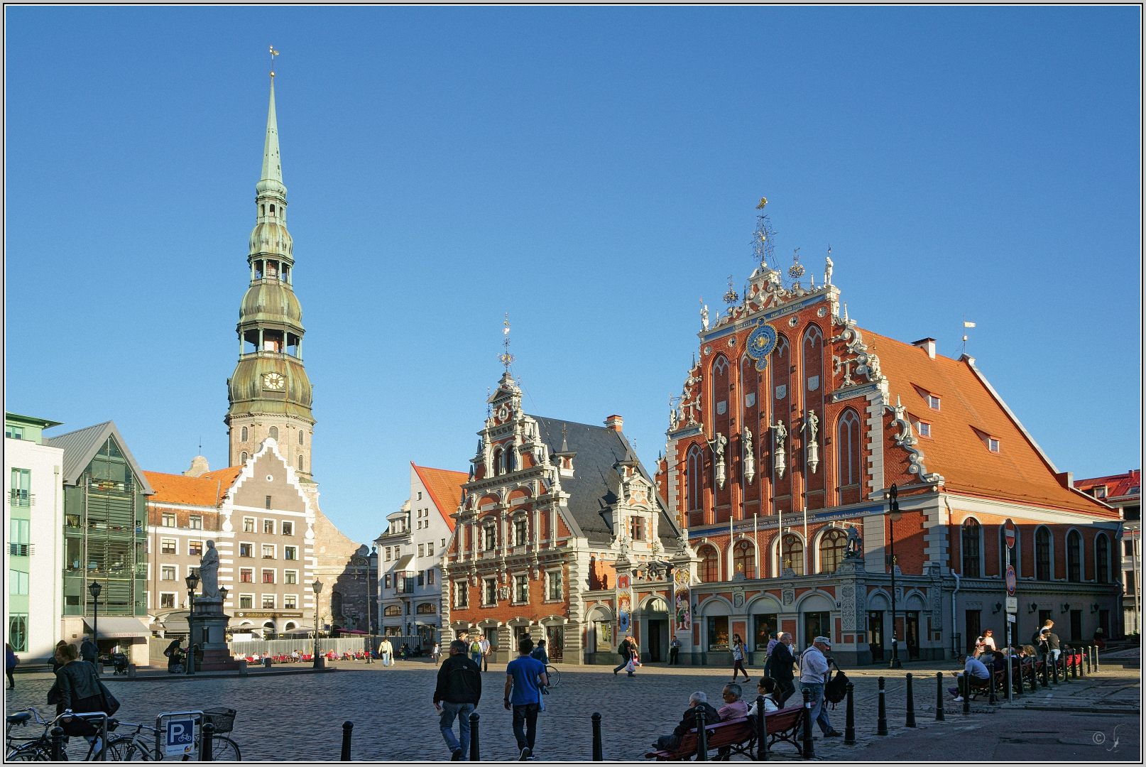 Melngalvju nams (Rathausplatz) Riga